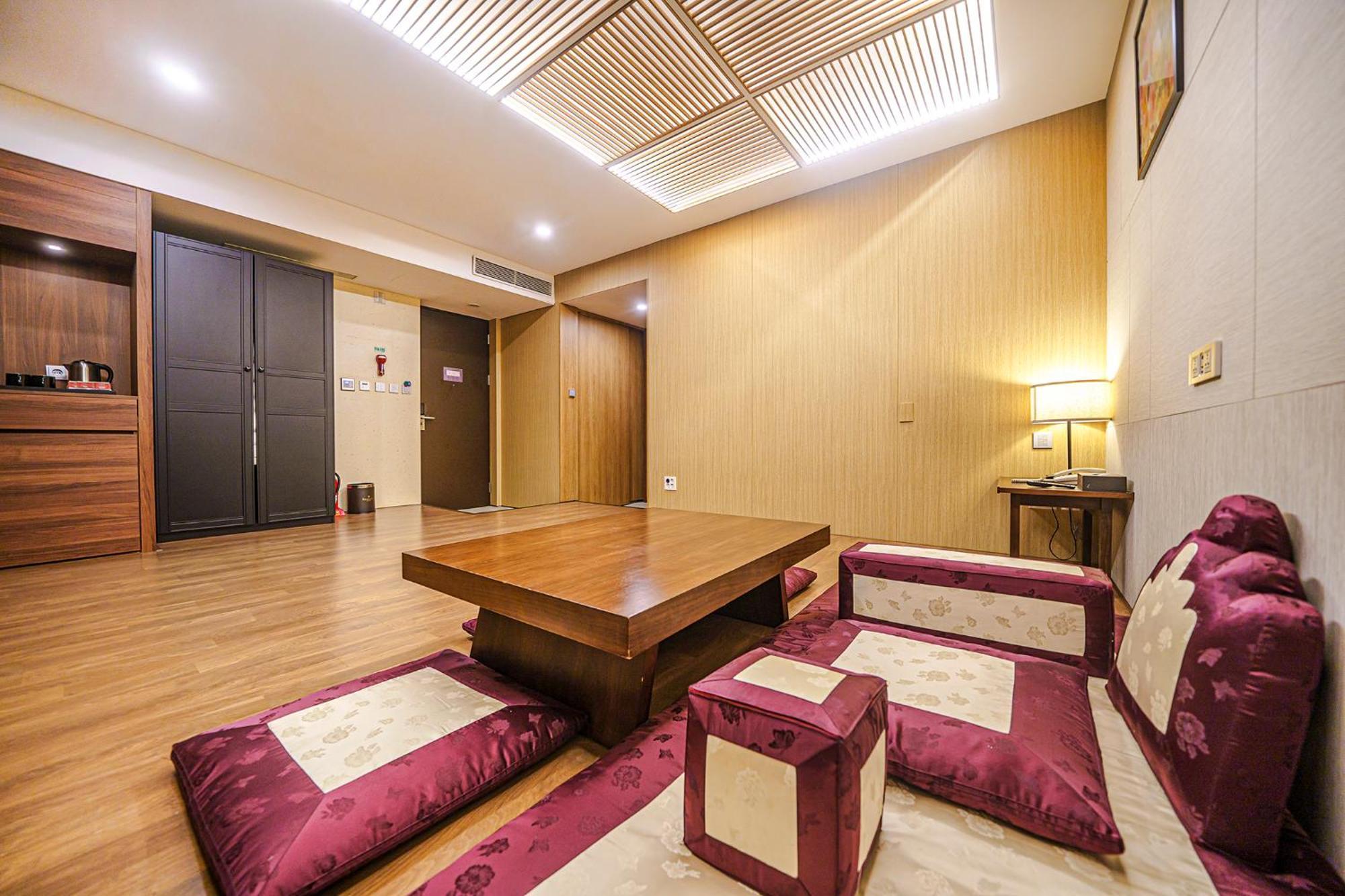 Gloucester Hotel Incheon Buitenkant foto