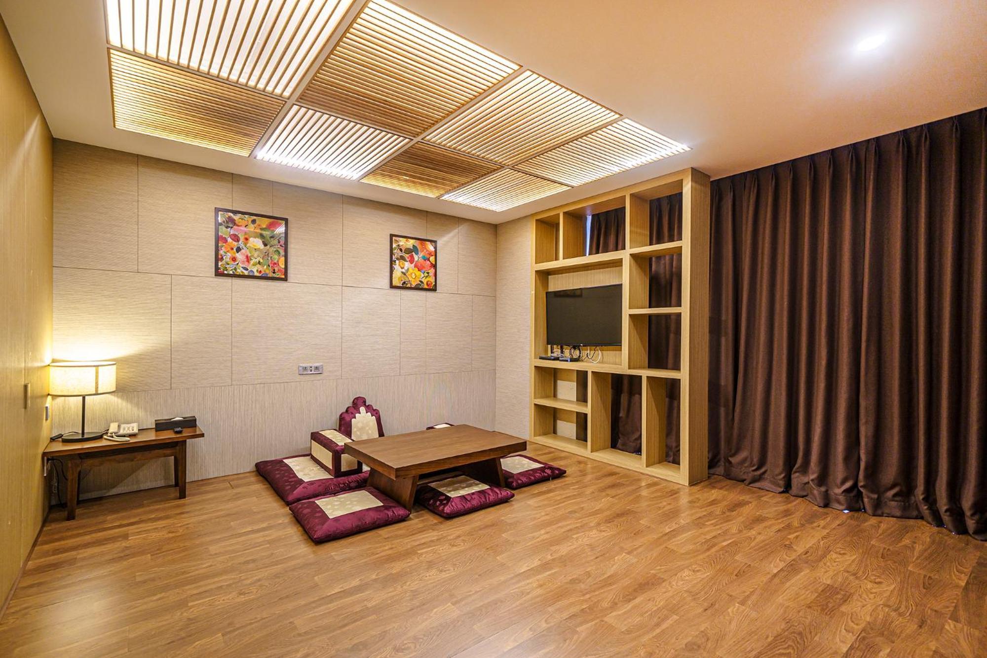 Gloucester Hotel Incheon Buitenkant foto